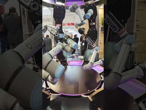 @evasiverobotics real time solving with 6 UR7e from @UniversalRobotsVideo at Automatica