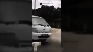 Download lagu The Scary Story Behind the 'Balik Kampung' Van #lethologicaman #creepypasta mp3 Download lagu The Scary Story Behind the 'Balik Kampung' Van #lethologicaman #creepypasta mp3