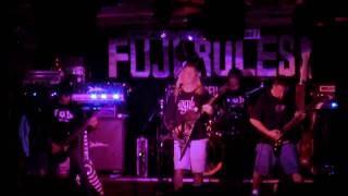 preview picture of video 'F.O.D covers Megadeth Sleepwalker in Club Fujiyama Okinawa, Japan'