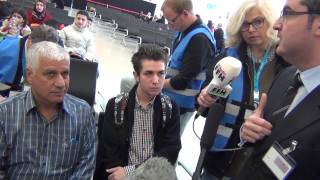 preview picture of video 'Flüchtlinge landeten auf Flughafen Kassel-Calden'