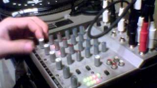 Video thumbnail for Mixer Feedback - Behringer Eurorack MX 602 A by Naoto Ogawa