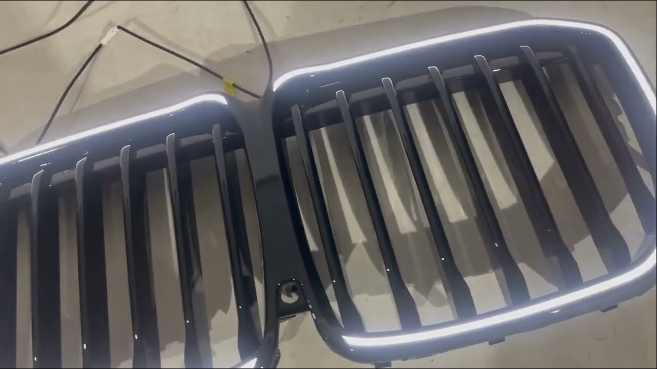 BMW X7 G07 2019– LEDvinky 1 Bar LED (2019-2022, leskle cerna) Video 1