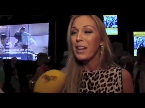 Här bryter Linda Lindorff ihop