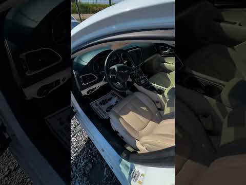 Автомобіль Chrysler 200 2017 | GrandCar