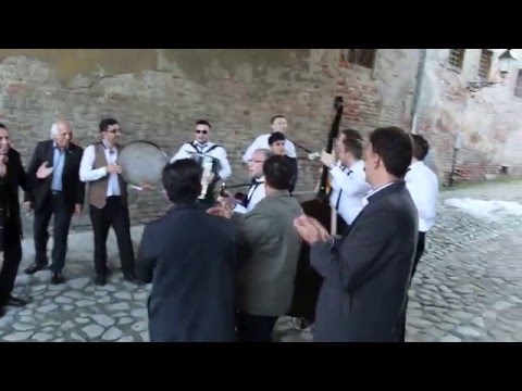 Tamburaški Sastav "Tamburaši sa Salaša" & Iranci u Tvrđi, Osijek (video 2)