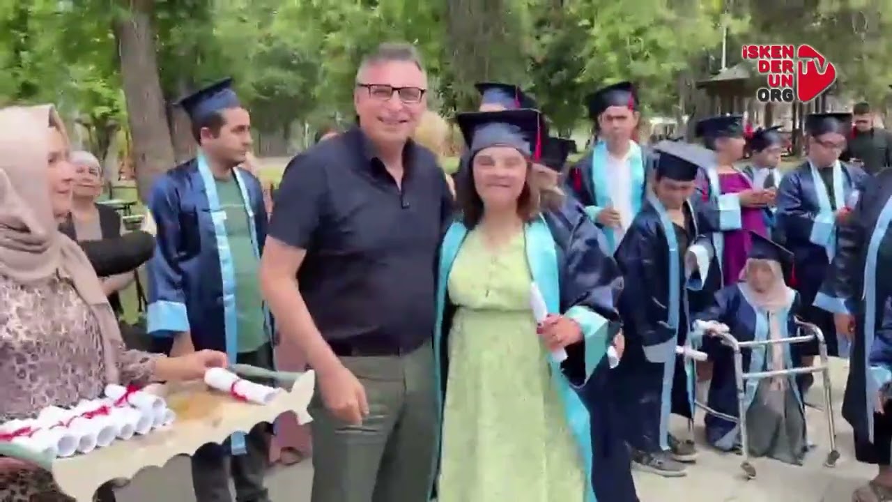 Başkan Dönmez Özel Öğrencilerle Kep Attı