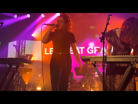 Let’s Eat Grandma - I REALLY WANT TO STAY AT YOUR HOUSE (Live @ Queen Elizabeth Hall Foyer, London)