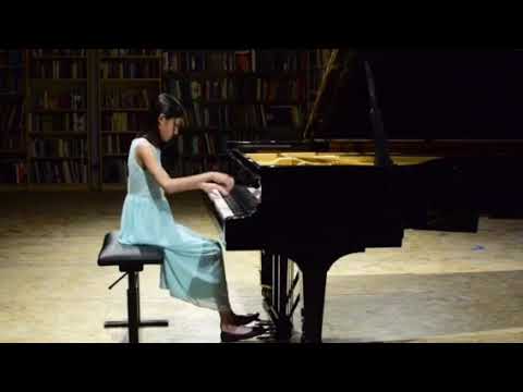 Goldfish by William Gillock, performed by Celina Zhu (DVD recording)