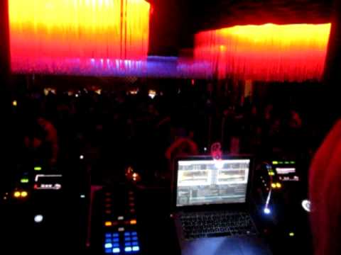 Dj Giulia Regain play in New York (USA) _ First gig!!