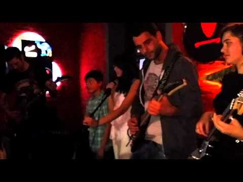 Paul Chetreanu, debut pe scena