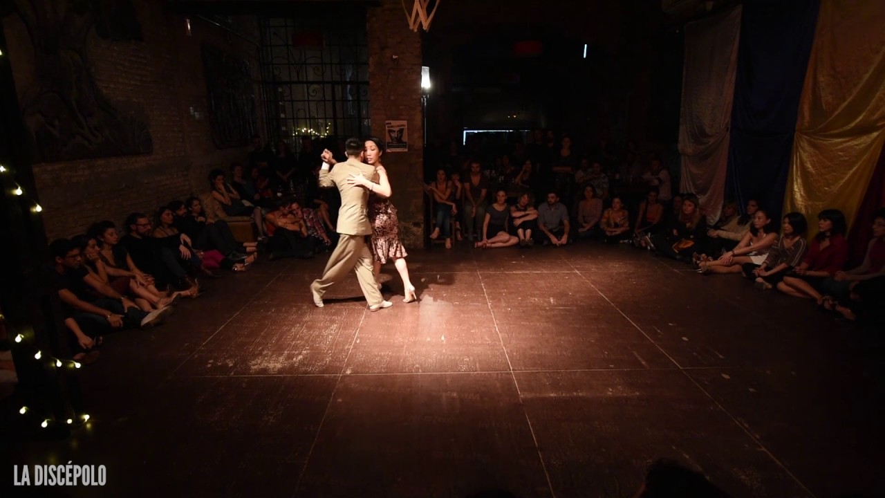 Krishna Olmedo & Suri Bae - XXX @ La Discépolo, 2017, 2/4