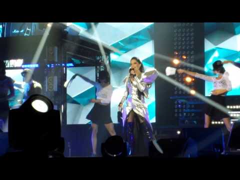 Lucie Bílá, Černobílé turné 2013 - Ostrava HD - Intro + Jinak to nebude