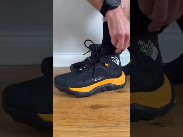 Vídeo relacionado con The North Face NF0A7W5VCNO Y FASTPACK HIKER MID WP Hombre VIRTUAL BLUE/SUN FOG EU 38