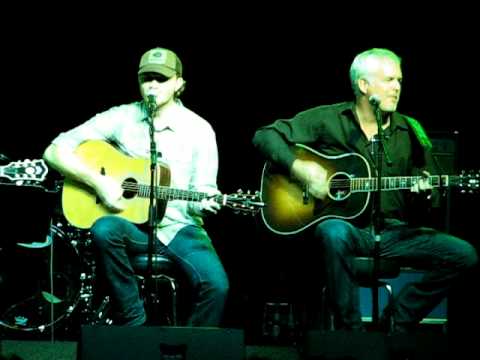 Eric Paslay (w/ Rivers Rutherford) - 'Barefoot Blue Jean Night' (Live)