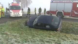 preview picture of video 'Unfall zwischen Balhorn und Elbenberg: Fahrerin lebensgefährlich verletzt'