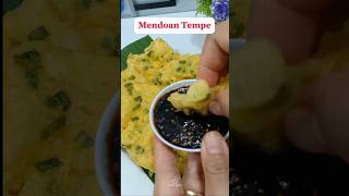 Download lagu Recipe for mendoan tempeh with soy sauce and chili sauce mp3