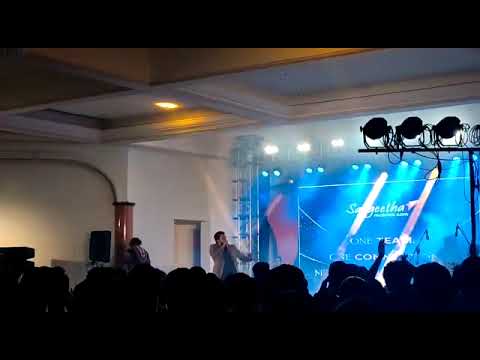 RJ Amar with Indiaâ€™s biggest mobile retail chain Sangeetha mobiles!