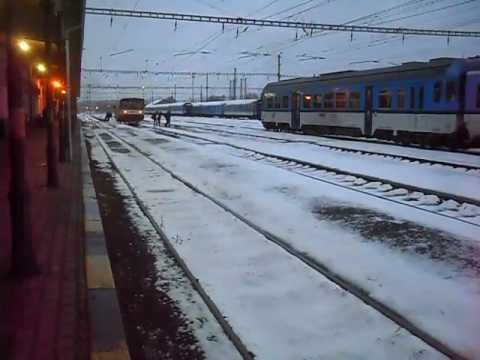 Příjezd 150 min zpožděného vlaku R 1197 - Chomutov, 27. 10. 2012