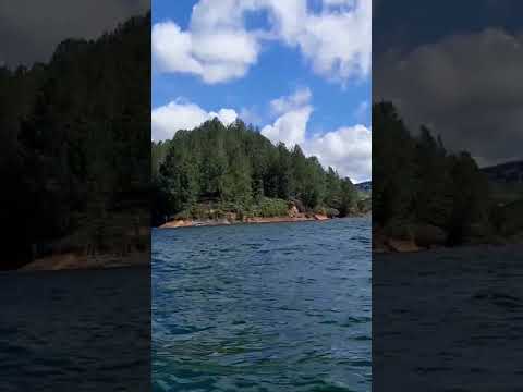 Guatapé, MADELLIN COLOMBIA🇨🇴🌎 #travel #beachdestination