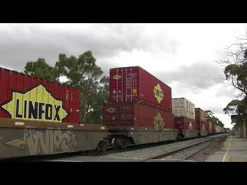 NR25 and NR30 1PS6 Merredin Station