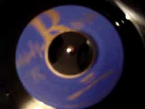 CONNY & THE BELLHOPS - FAFINE on 45 RPM wax