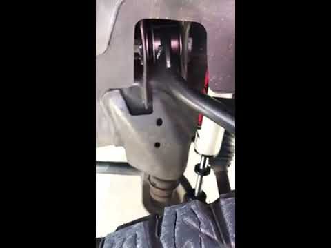 Rough country V2 monotube and leveling kit on GM Denali 2500HD