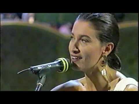 Grazia Di Michele e Rossana Casale - Gli amori diversi - Sanremo 1993.m4v