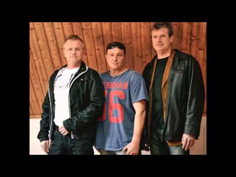 Skupina Moment Ucekaj Janičku