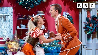 Dan Snow & Nadiya Bychkova Jive to All I Want For Christmas Is You by Mariah Carey