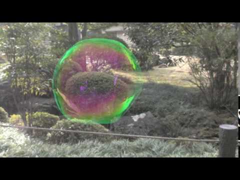 water bobble photo realistic using cinema 4D r18 thin Film New feature