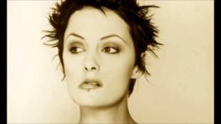 Holly McNarland - The Box (live)