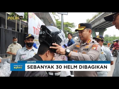 PEMBAGIAN HELM GRATIS OPERASI KESELAMATAN 2025