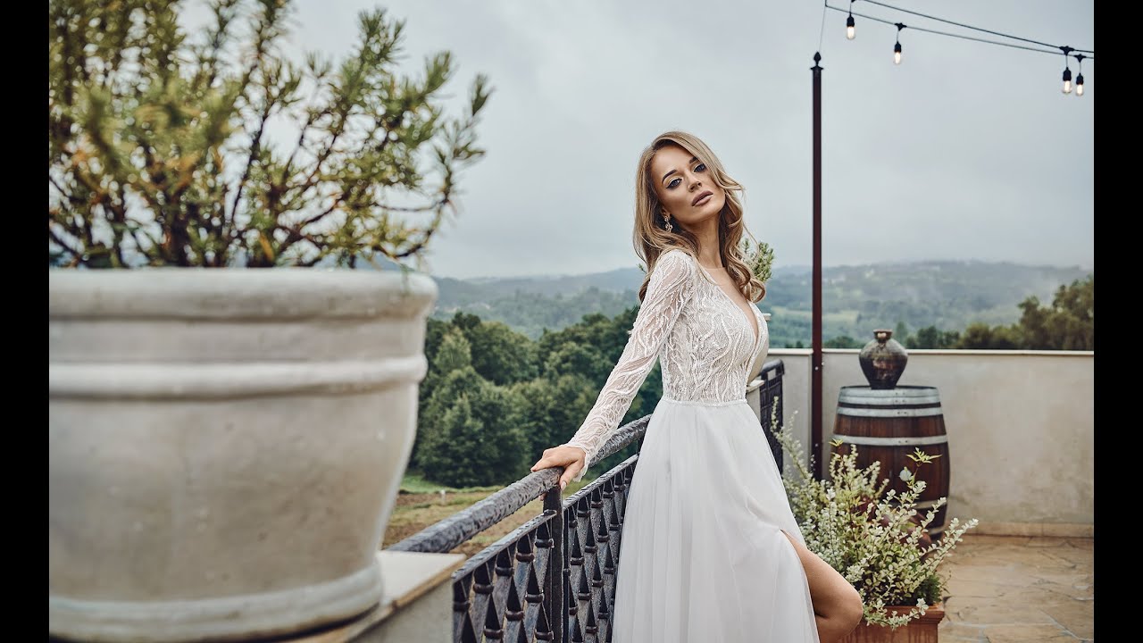 Kwiat Lotosu Suknie Ślubne. Kolekcja 2022, model Luna. Sesja w Villa Love, Izdebnik.