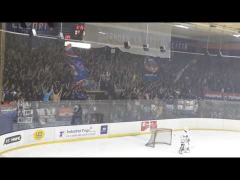 Milano Vs Appiano gara 3...  7/4/2017....Lo spettacolo della Curva del Milano....