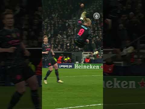 🇳🇴 ERLING HAALAND is out of this world! 🌍 #mancity #football #goals #shorts #shortsvideo #shortsfeed