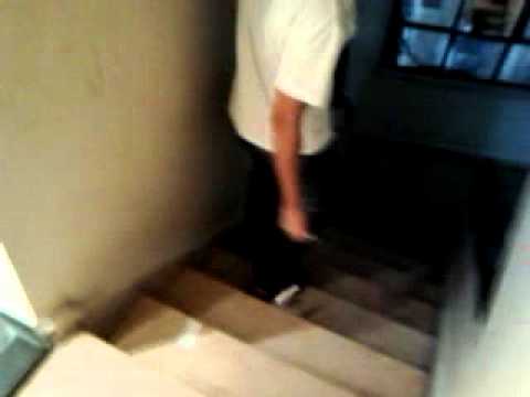 توزيع مناشير في قلب دمشق