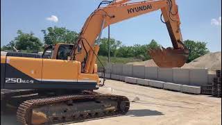 Hyundai ROBEX 250 NLC9 tracked excavator for sale image 4 Hyundai ROBEX 250 NLC9 tracked excavator image 4