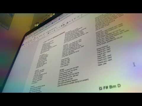 "Thank u, next" by Ariana Grande (banjo cover)