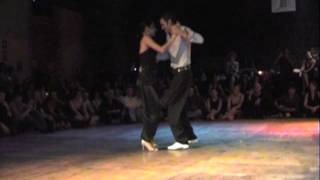 Bruno Tombari y Mariangeles Caamano - Mi vieja linda