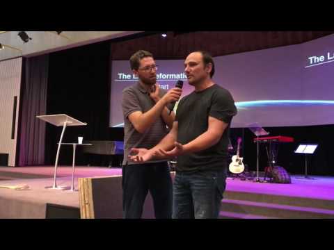 Kaputter Rücken geheilt & Frau in Rollstuhl macht wieder Schritte!