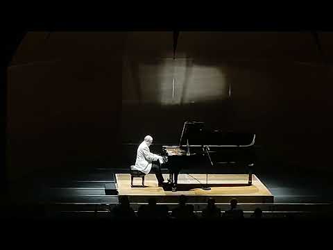 'Vaidosa (Gnattali)', Marc-André Hamelin live in São Paulo, Brazil.