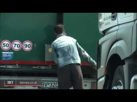 Calais: Migrants continue to try and board lorries bound for UK