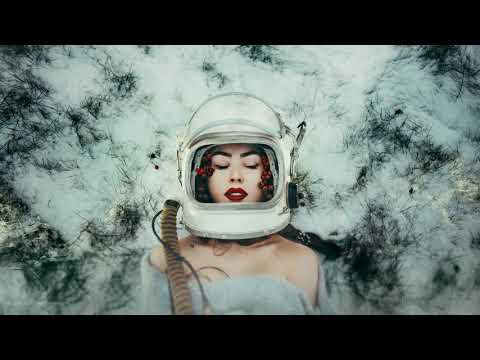 The Geek x VRV, Møme, M.I.L.K - Overview Effect 1972