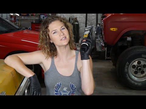 Emily Reeves Shows How to Use Engine Assembly Lube - The Assembly of All Mechanical Parts