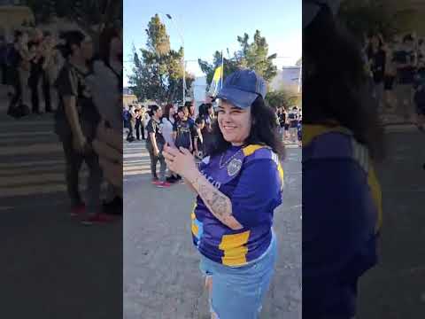 Pico truncado santa cruz festejando$#