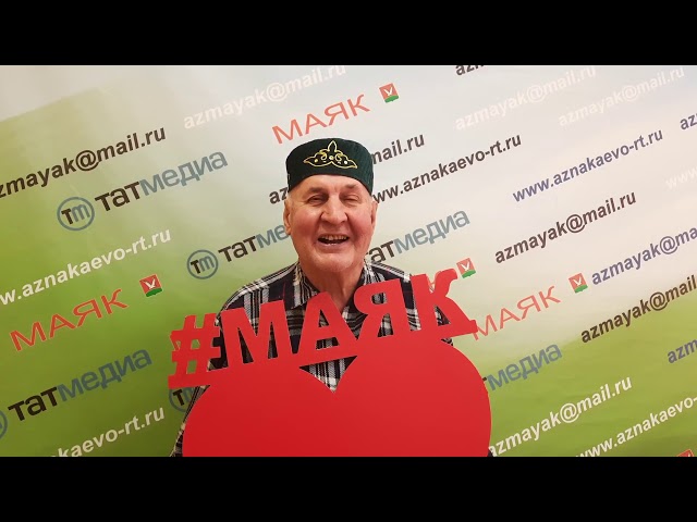 Рафис Ханнанов Эниләр көненә багышлап җыр бүләк итә