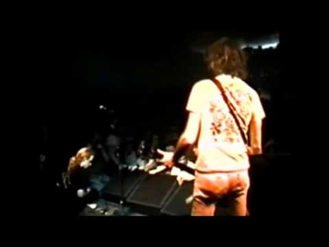 Nirvana live L'Amour Est Un Oiseau Rebelle