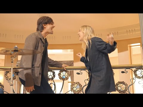 Melocos & Paula Mattheus - Cuando Me Vaya De Aquí