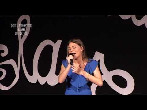 Valeria Jacek - Rijeka bez imena