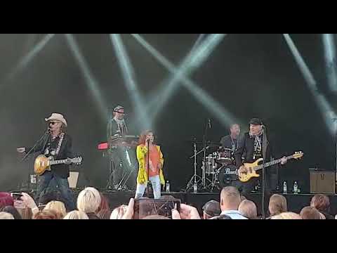Vicky Rosti, Freeman & Menneisyyden Vangit - Live Järvenpää Soi 2019